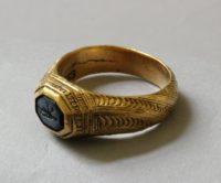 Gold Signet Ring, Late Byzantine.jpg